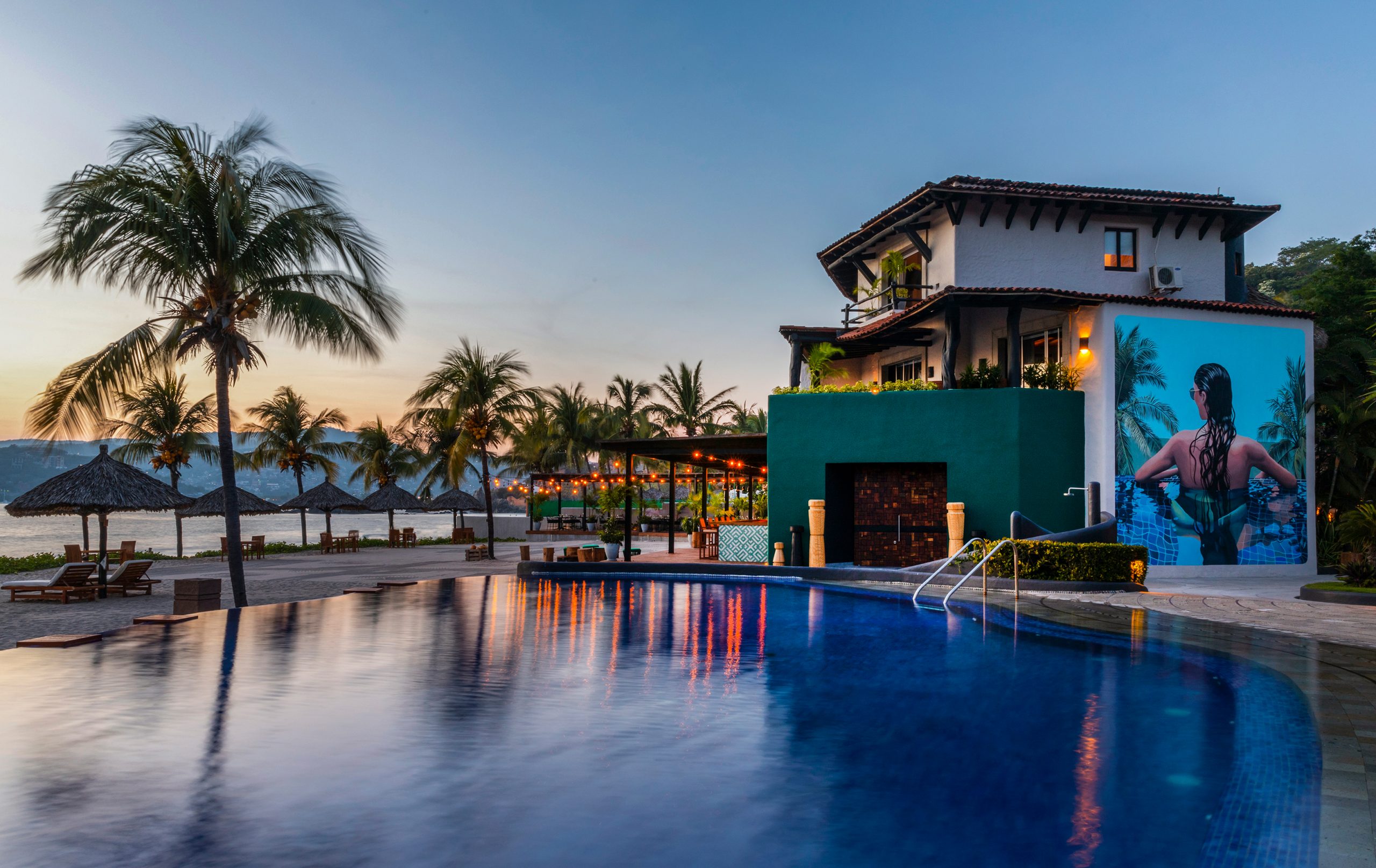Thompson Zihatenajo - Hotel Photography - Julie Soefer Photography