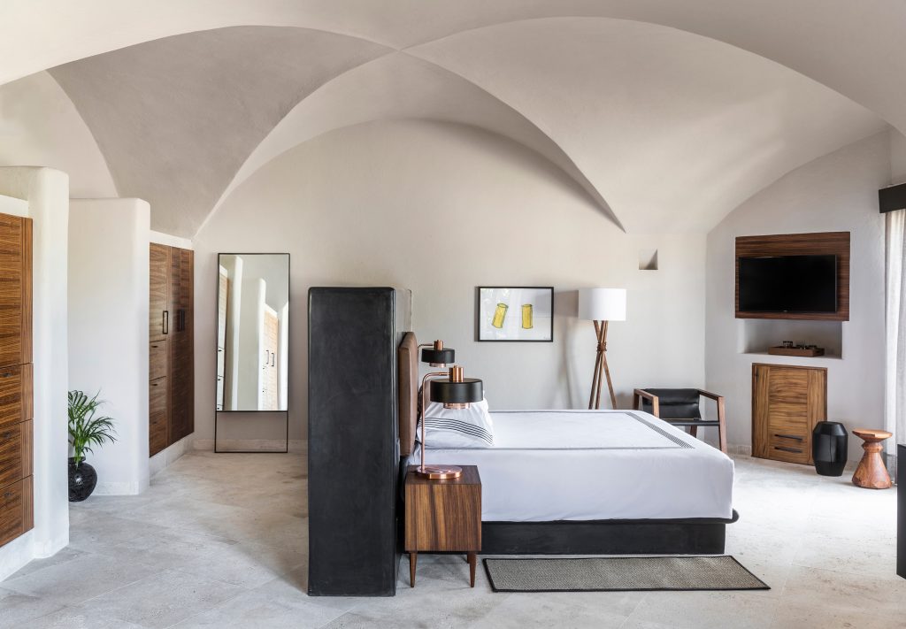 Thompson Zihatenajo - Hotel Photography - Julie Soefer Photography