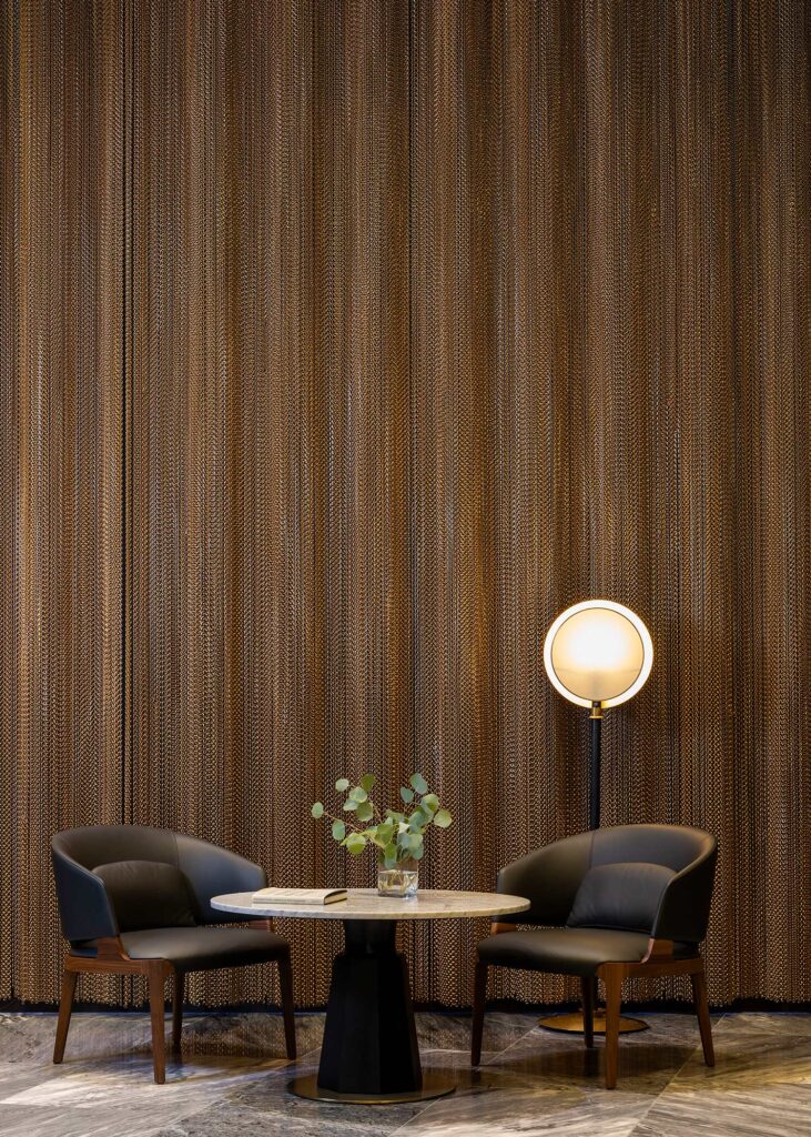 grand hyatt nashville indoor seating area